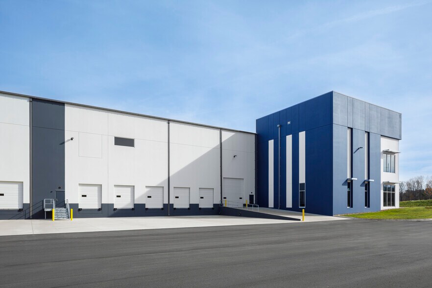 More Photos Of 500 Logistics, Wellford Unknown For Lease