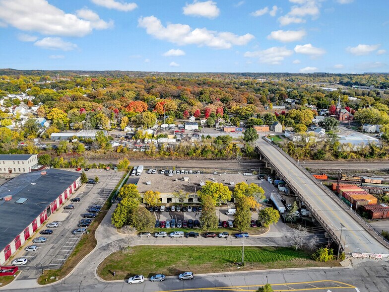 Primary Photo Of 5 Empire Dr, Saint Paul Flex For Sale