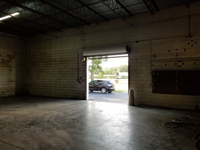 More Photos Of 3667-3691 46th Ave N, Saint Petersburg Manufacturing For Lease