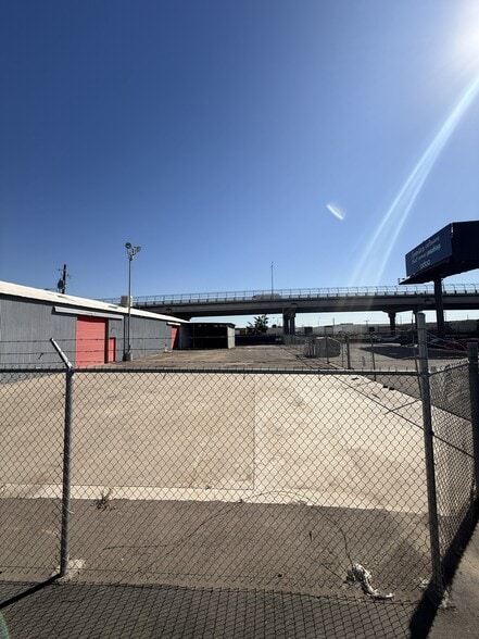 More Photos Of 1575 E Jackson St, Phoenix Warehouse For Lease