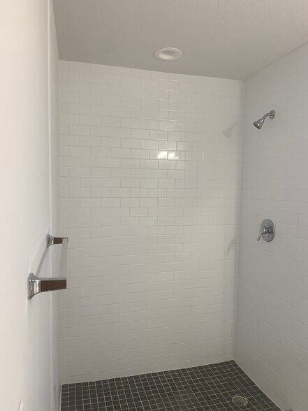 More Photos Of 751 NW 1st St, Miami Apartments For Sale