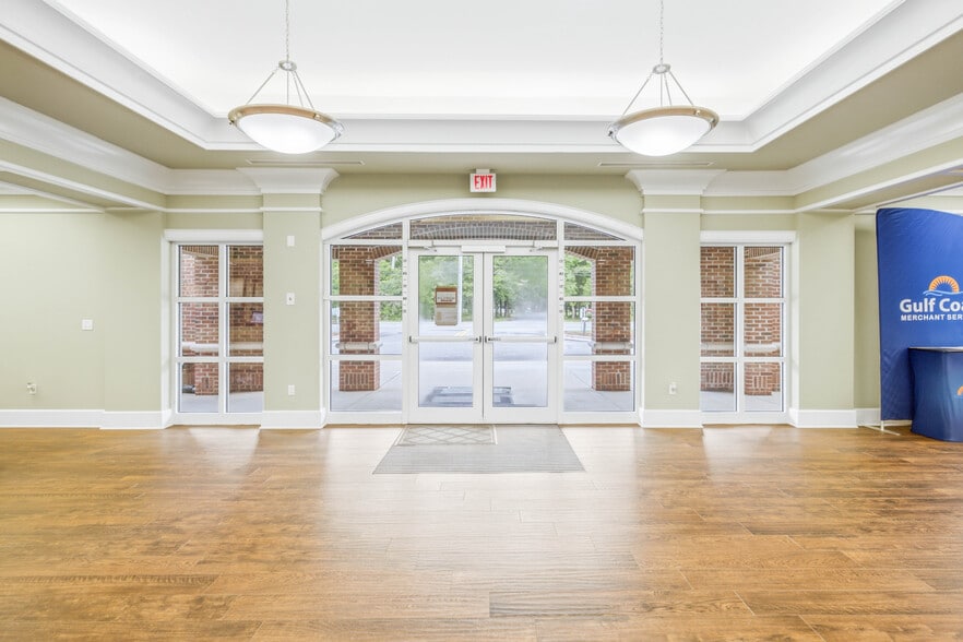 More Photos Of 5784 Chumuckla Hwy, Pace Freestanding For Lease