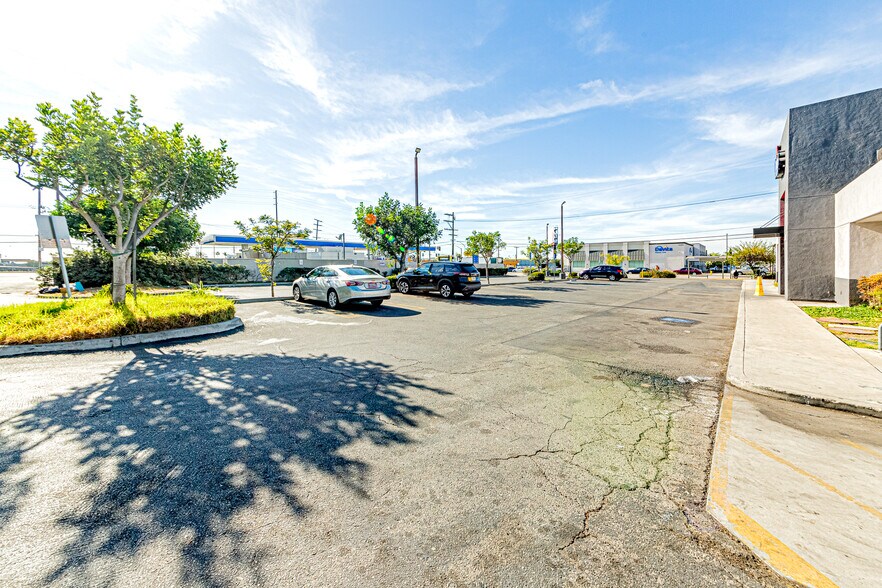 More Photos Of 11224 S Western Ave, Los Angeles Freestanding For Sale