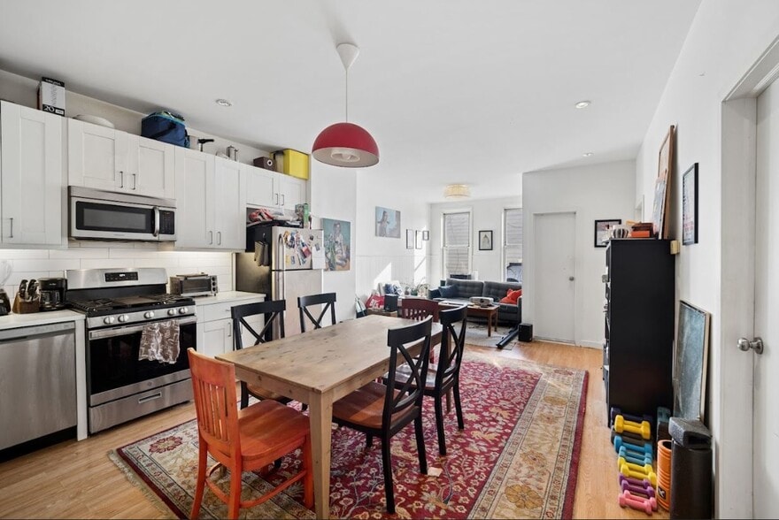 More Photos Of 552 Grandview Ave, Ridgewood Storefront For Sale