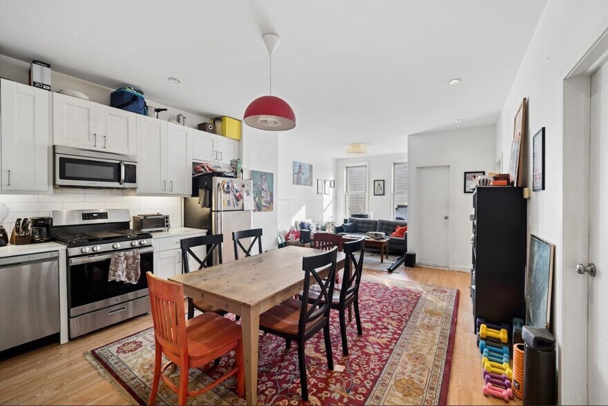 More Photos Of 552 Grandview Ave, Ridgewood Storefront For Sale