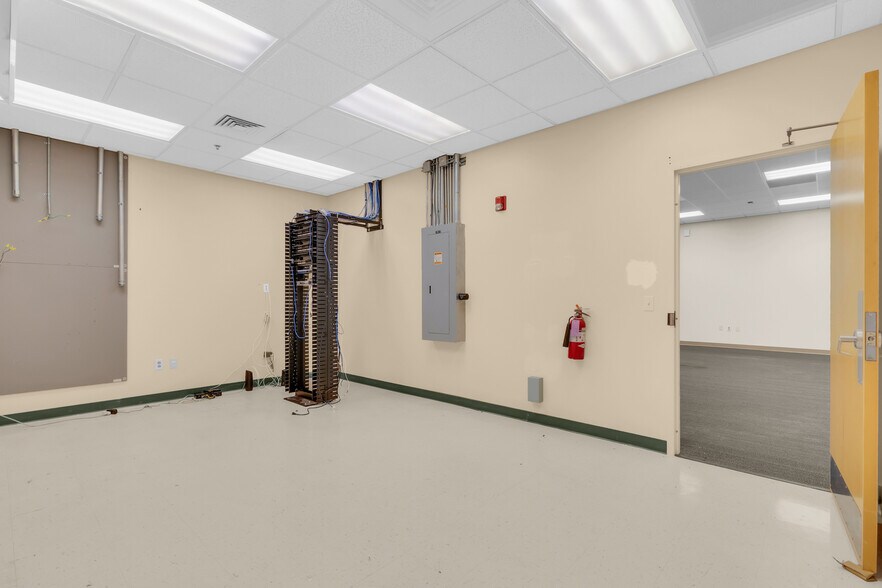 More Photos Of 1201 E Oak St, Kissimmee Office For Sale