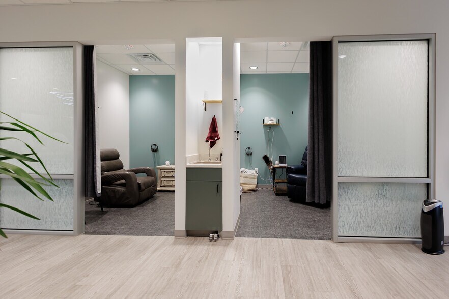 More Photos Of 101 Grant Pl, Lowell Medical For Lease