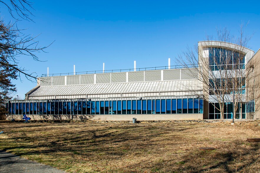 More Photos Of 20 Missouri Research Park Dr, Saint Charles Office For Sale