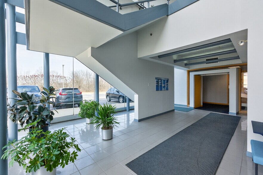 More Photos Of 290 Springfield Dr, Bloomingdale Medical For Lease