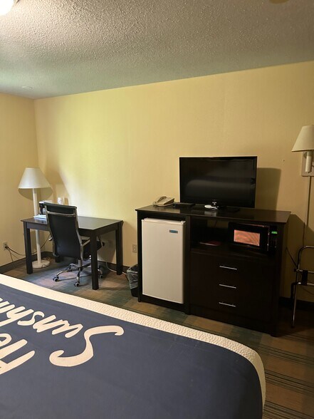 More Photos Of 64968 Boston Rd, Atlantic Hotel For Sale