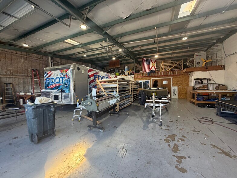 More Photos Of 1215 SE 10th St, Cape Coral Warehouse For Sale
