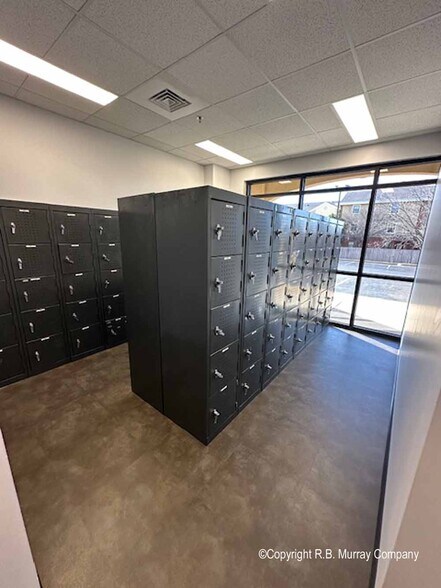 More Photos Of 1343 E Kingsley St, Springfield Office For Lease