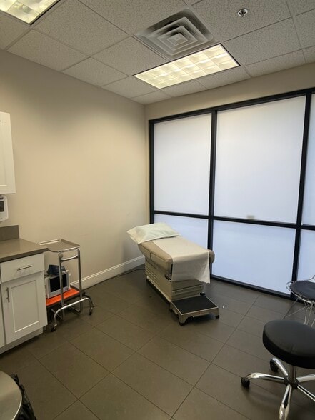 More Photos Of 535 E McKellips Rd, Mesa Office For Sale