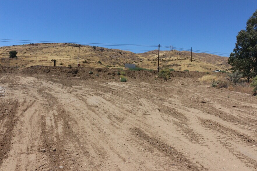 More Photos Of 15270 Sierra Hwy, Santa Clarita Land For Sale