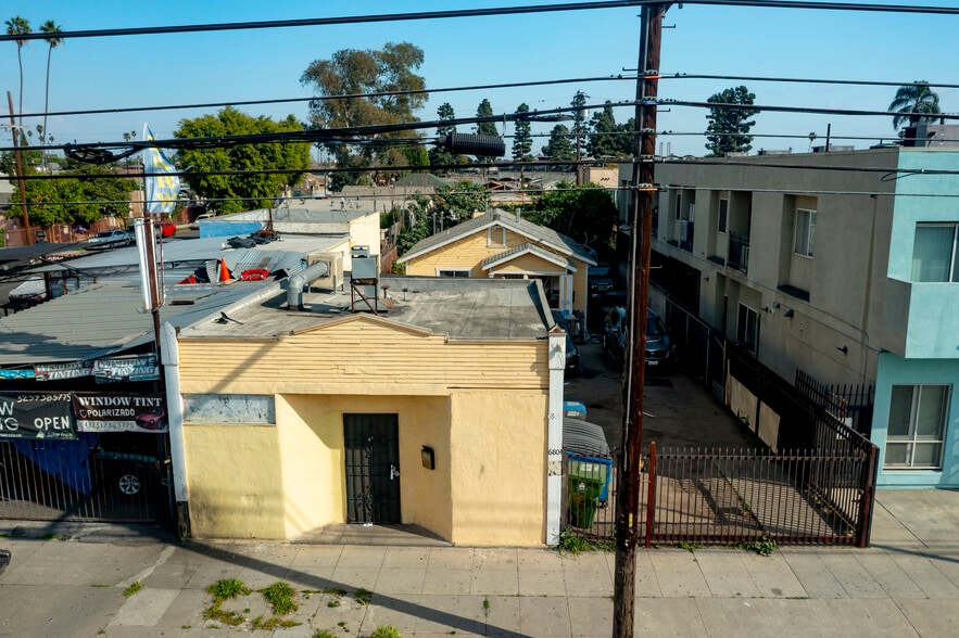 More Photos Of 6804 S Hoover St, Los Angeles Flex For Sale