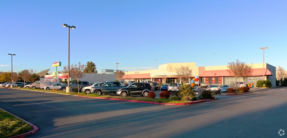 More Photos Of 7121 Amador Plaza Rd, Dublin Veterinarian Kennel For Sale