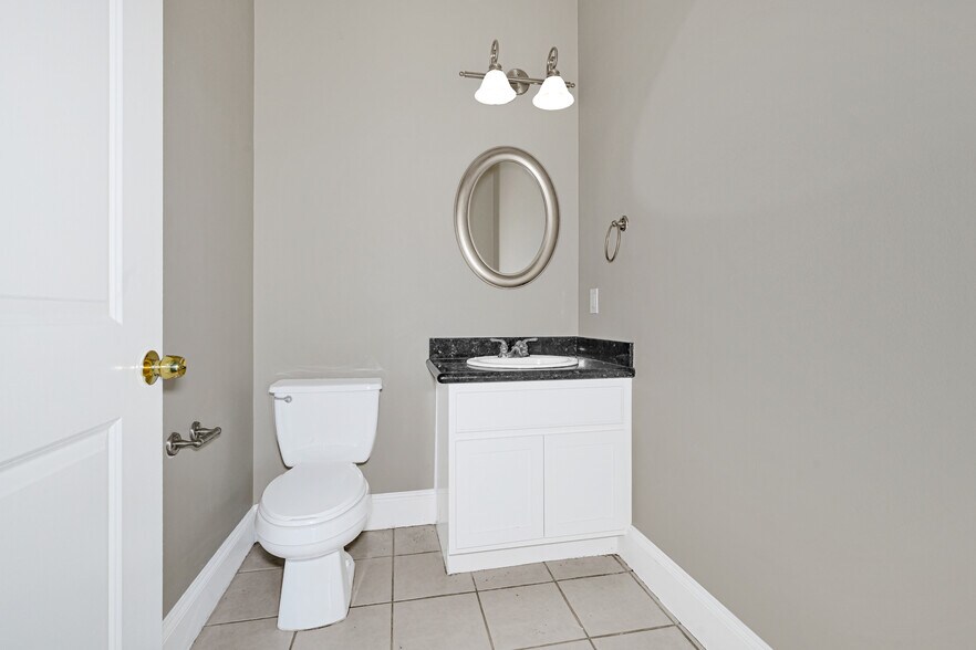 More Photos Of 12816 Willow Centre Dr, Houston Loft Creative Space For Sale