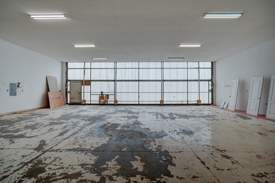 More Photos Of 3760 E Airport Dr, Rimrock Specialty For Sale