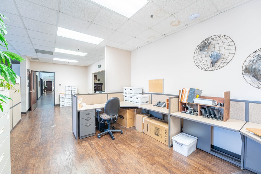 More Photos Of 1444 N Central Expy, McKinney Office For Sale