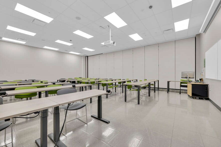 More Photos Of 1 Riverside Dr W, Windsor Office For Lease