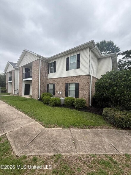 More Photos Of 2403 Eden St, Pascagoula Apartments For Sale