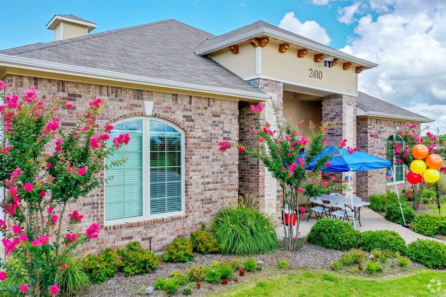 More Photos Of 2410 W Jack Finney Blvd, Greenville Apartments For Sale