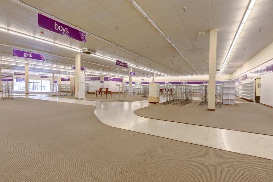 More Photos Of 2145 E State Road 54, Linton Freestanding For Sale