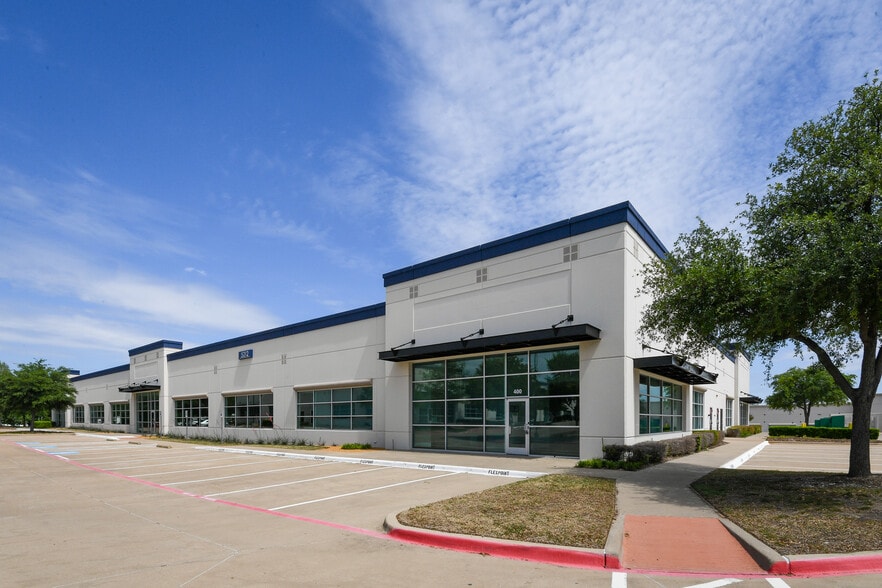 More Photos Of 6400 Pinecrest Dr, Plano Unknown For Lease