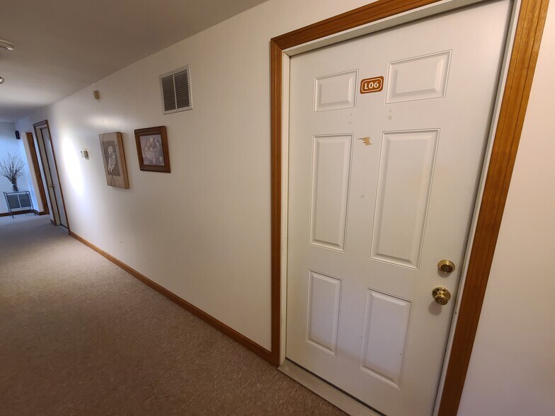 More Photos Of 131 Main St, Hatfield Loft Creative Space For Lease