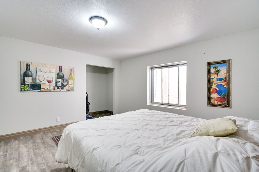 More Photos Of 13231 Dillon St, Brighton Specialty For Sale