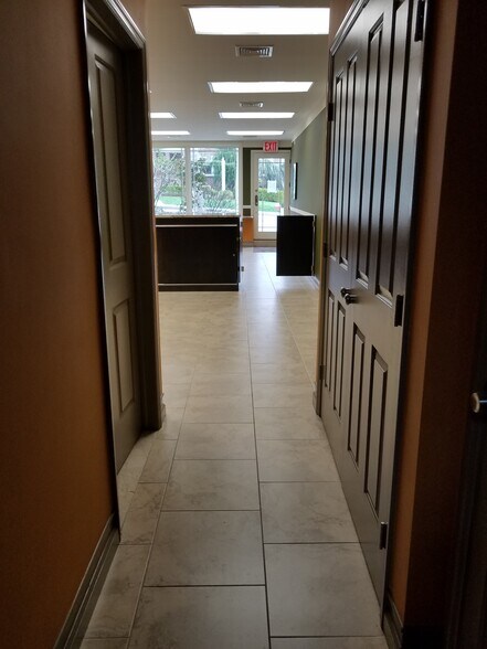 More Photos Of 3917 Amboy Rd, Staten Island Storefront Retail Office For Lease