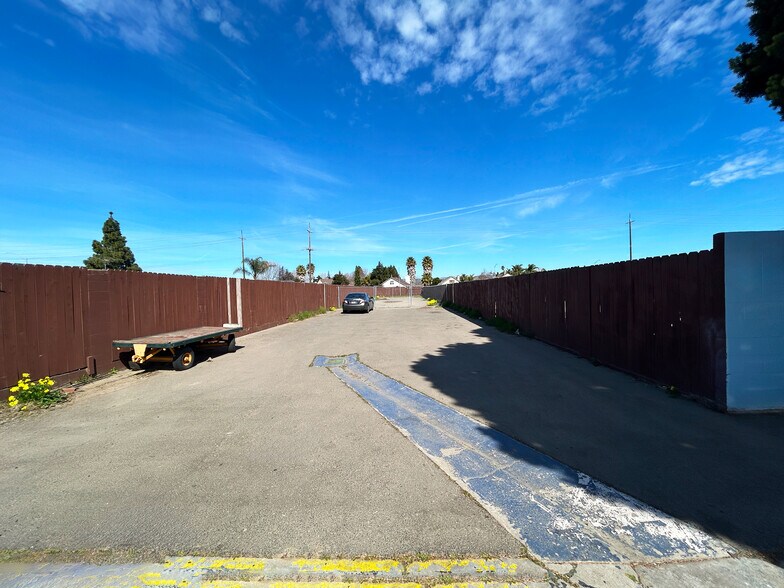 More Photos Of 435 E Newlove Dr, Santa Maria Apartments For Sale