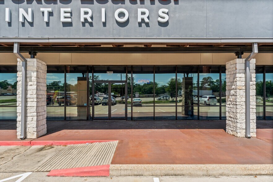 More Photos Of 26333 I-45, The Woodlands Storefront Retail Office For Sale