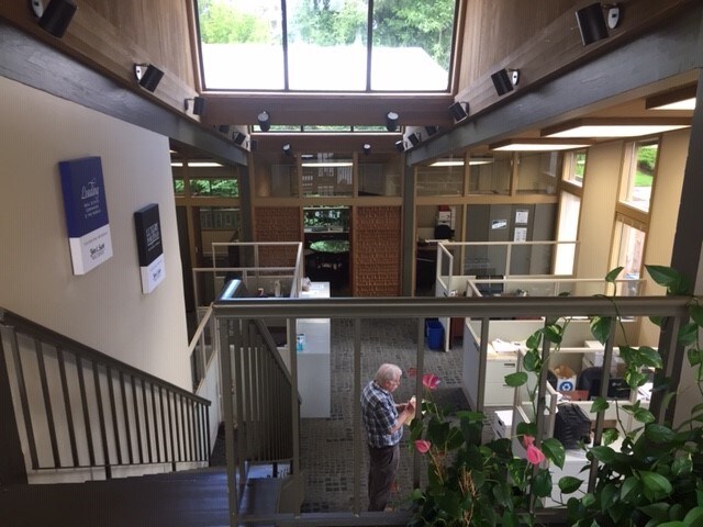 More Photos Of 3330 Kitsap Way, Bremerton Office For Lease