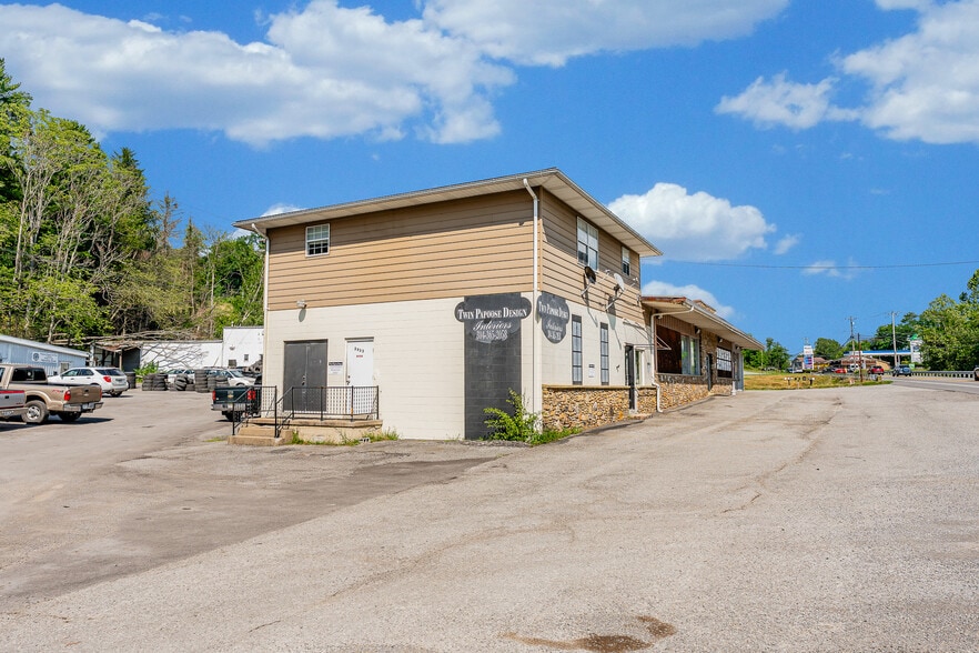 More Photos Of 2939 White Hall Blvd, White Hall General Retail For Sale