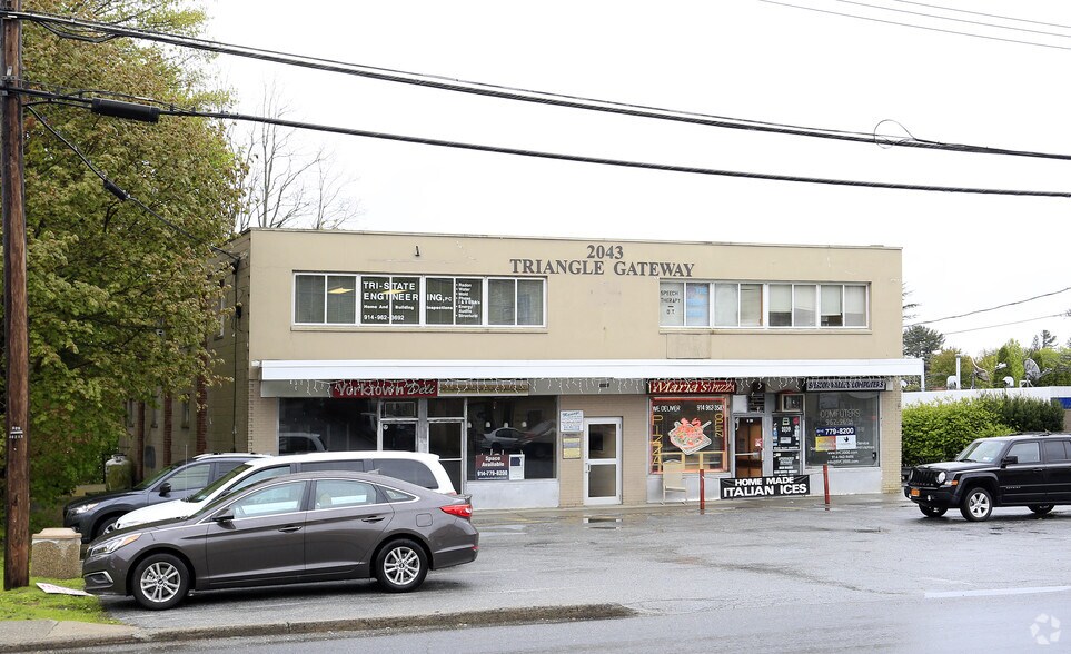 More Photos Of 2043 Saw Mill River Rd, Yorktown Heights Freestanding For Lease