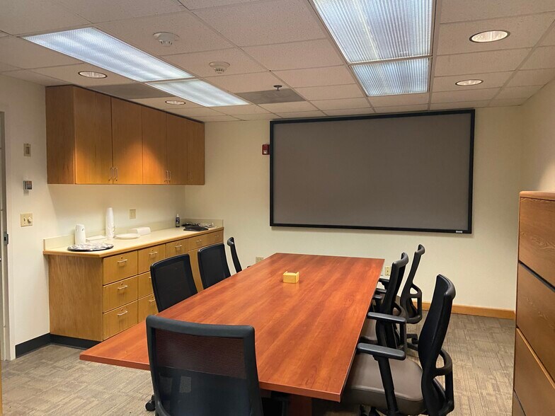 More Photos Of 620 S Glenstone Ave, Springfield Office For Sale