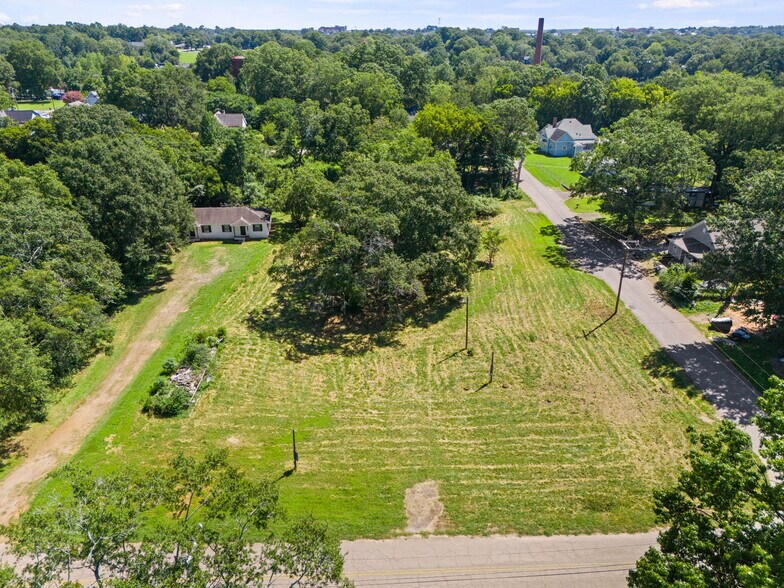 More Photos Of 1204 Evergreen St, Anderson Apartments For Sale