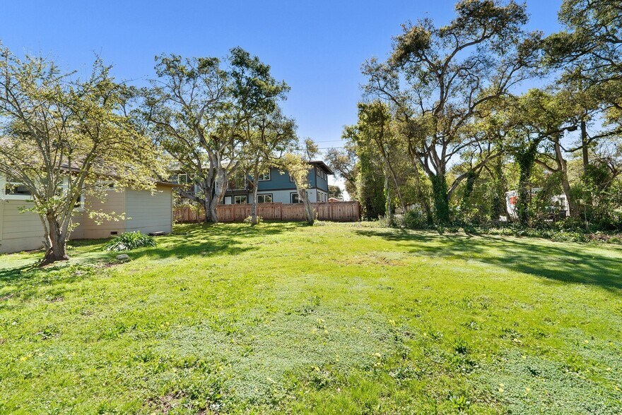 More Photos Of 420 Capitola Road Ext, Santa Cruz Apartments For Sale