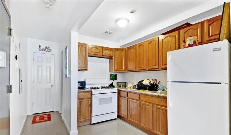 More Photos Of 780 Livonia Ave, Brooklyn Apartments For Sale