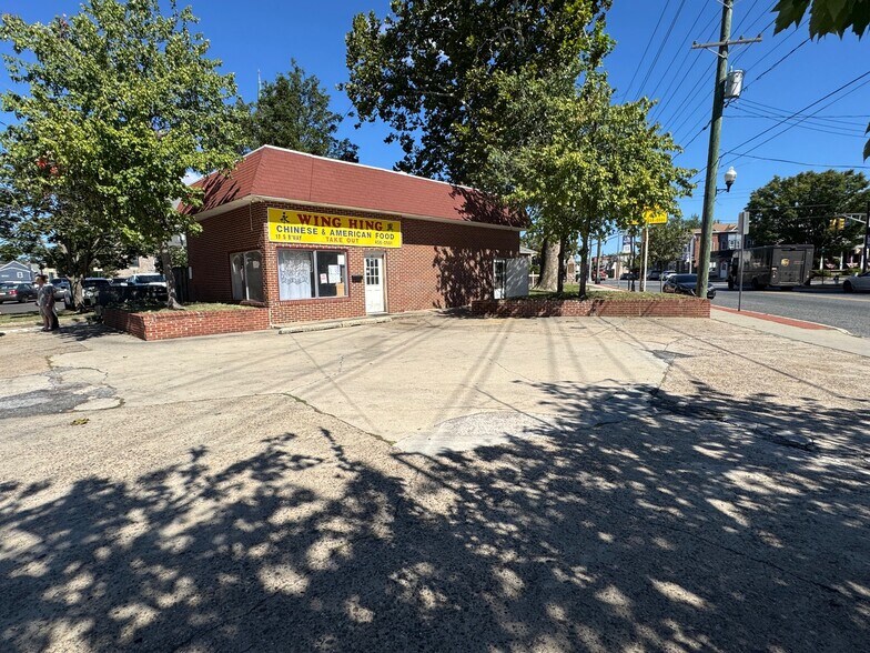 Primary Photo Of 17 Broadway, Gloucester City Restaurant For Sale
