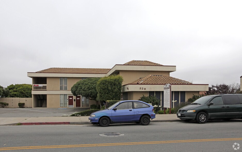 More Photos Of 229 Reindollar Ave, Marina Office For Lease