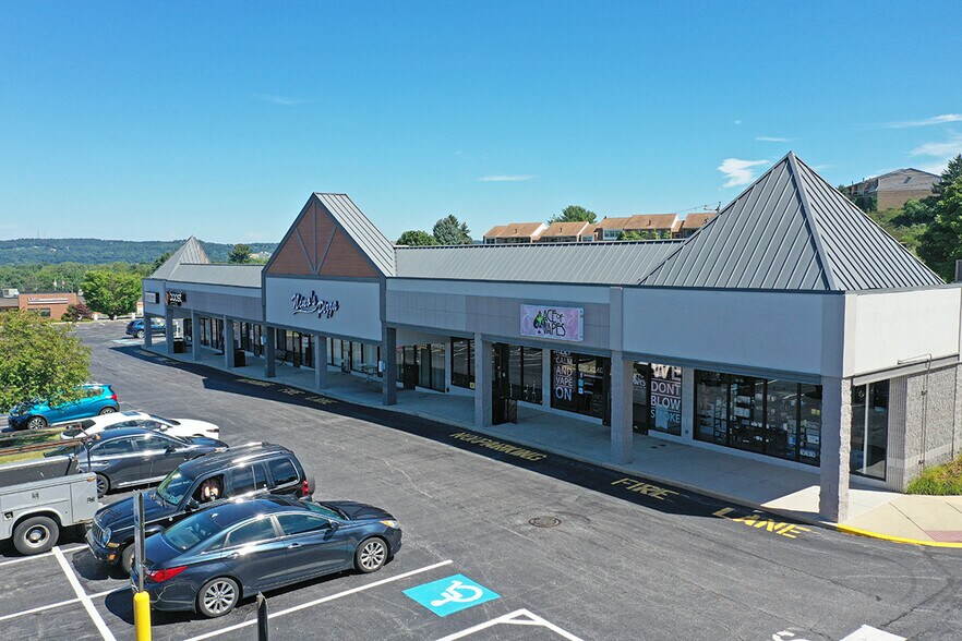 More Photos Of 1204-1292 Greensprings Dr, York Unknown For Lease