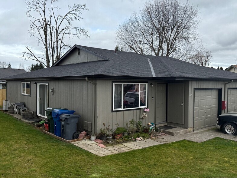 More Photos Of 4561 Chippewa Ct SE, Salem Multifamily For Sale