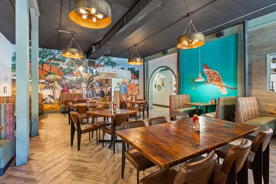 More Photos Of 128 N Pecan, Hico Restaurant For Sale