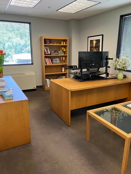 More Photos Of 3200 Tower Oaks Blvd, Rockville Medical For Sale