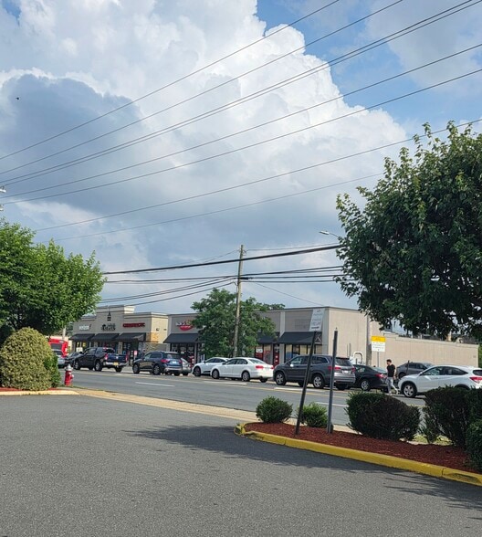 More Photos Of 7311 Little River Tpke, Annandale Storefront For Sale