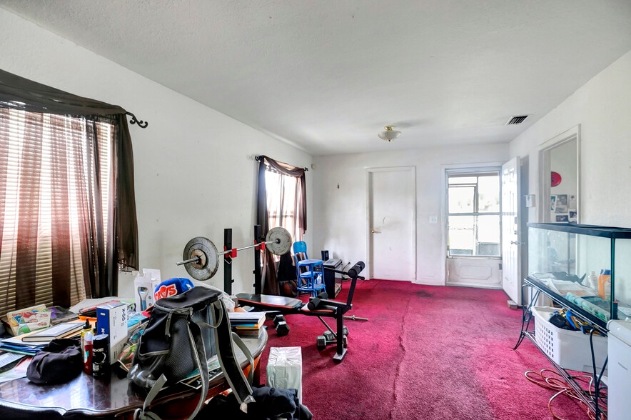 More Photos Of 3909 N 38th St, Tampa Land For Lease