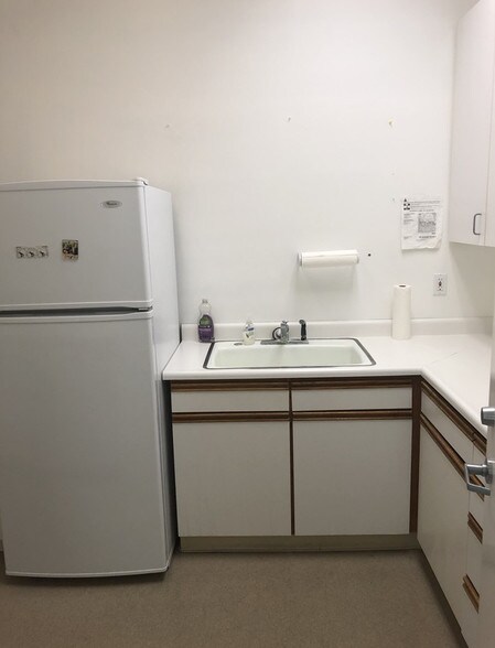 More Photos Of 7010 Soquel Dr, Aptos Office For Lease