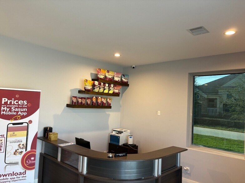 More Photos Of 19980 Franz Rd, Katy Warehouse For Lease